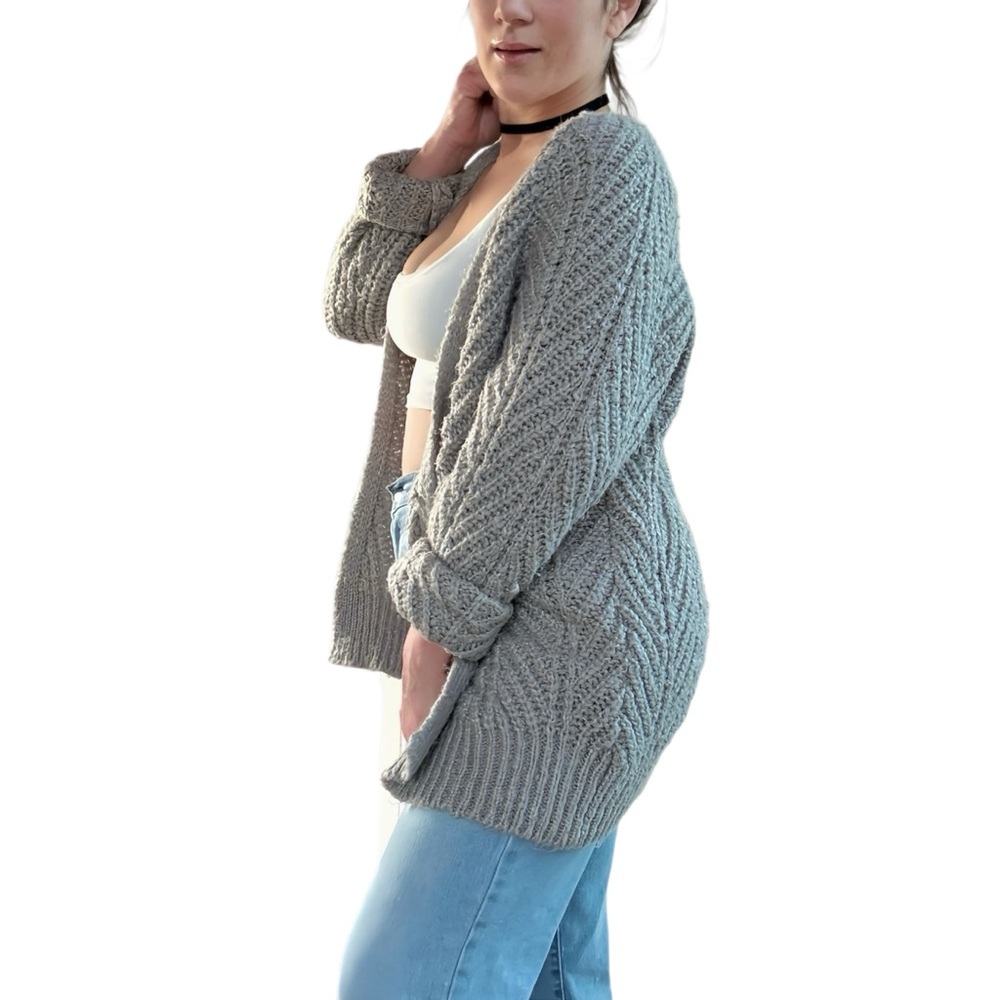 Universal Thread Gray Sweater - Picture 7 of 10